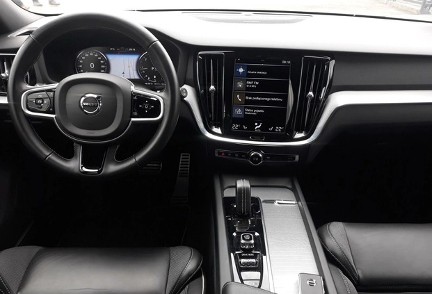 Volvo V60 cena 129900 przebieg: 24649, rok produkcji 2021 z Mrozy małe 781